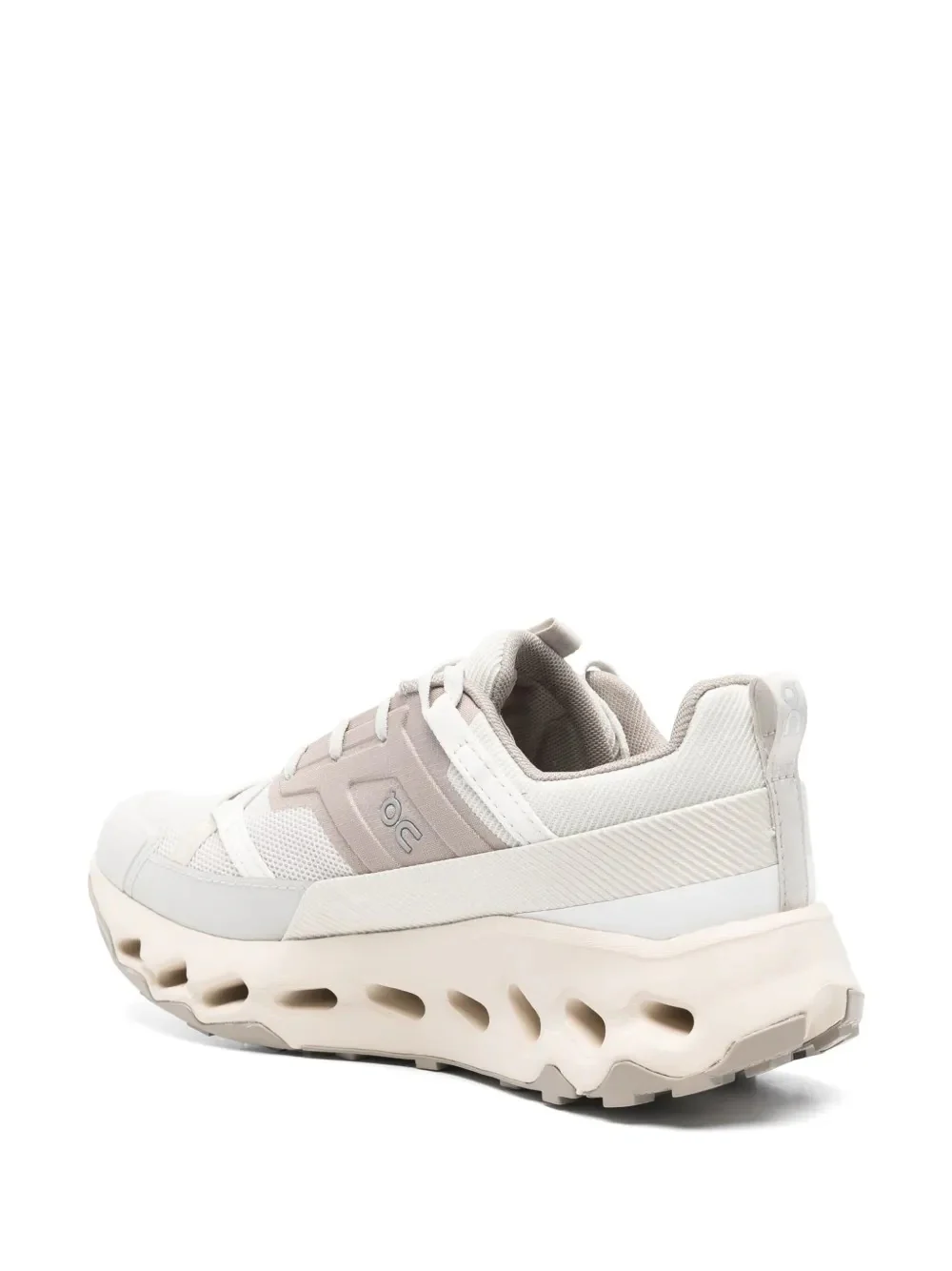 sneakers on running - Image 4